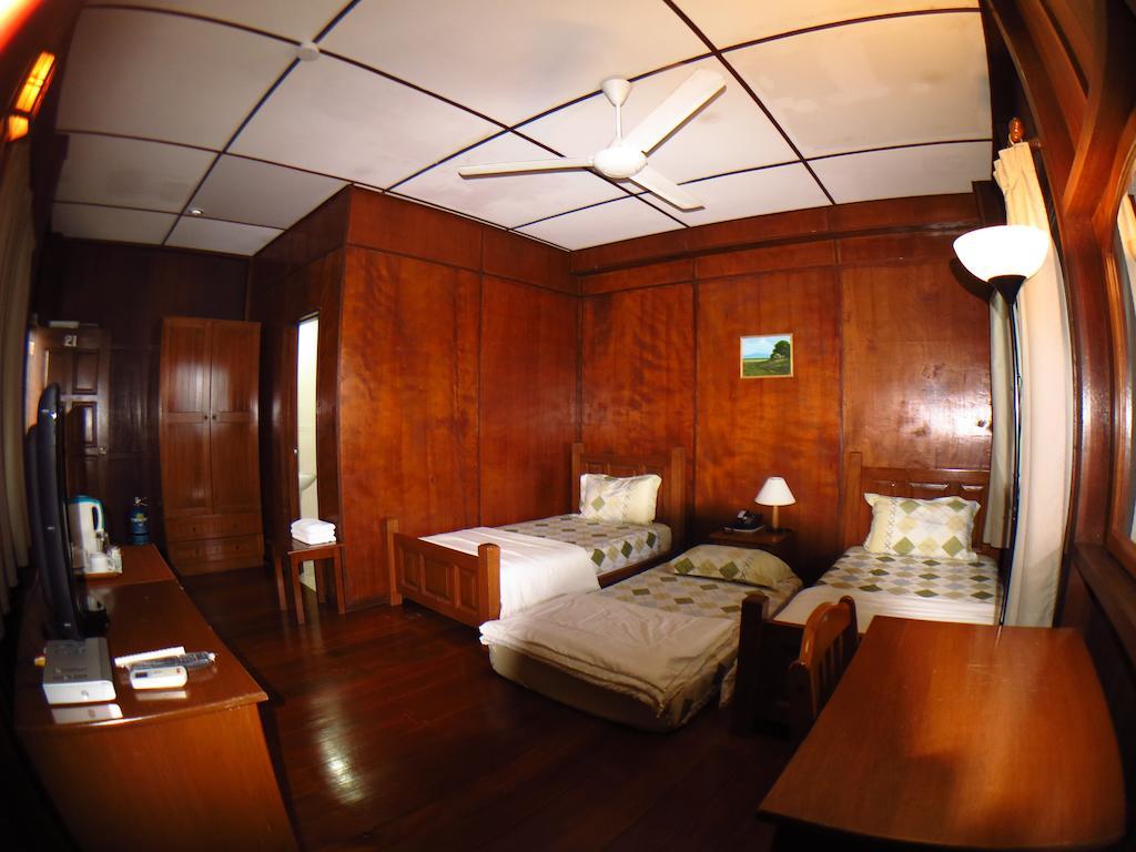 Rose Garden Resort Koror Habitación foto